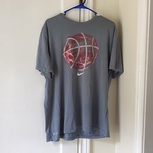Nike T-Shirt - Size XL
